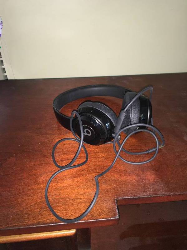 BEATS MNEN2LLA SOLO3 BLK, MSRP $199.99