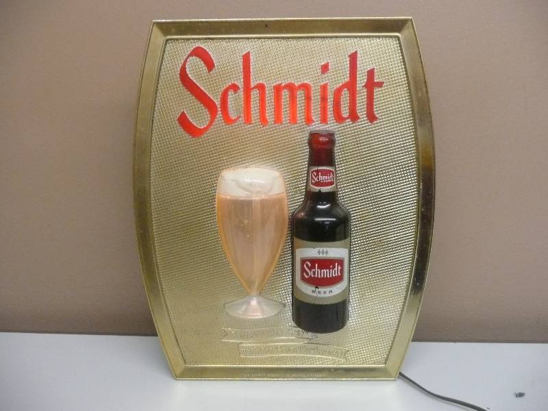 lot 12 image: VINTAGE SCHMIDT BEER SIGNLIGHT WITH BOTTLE AND MUG - NICE WORKING CONDITION - APPROX 13 BY 16 - SEE PICTURES