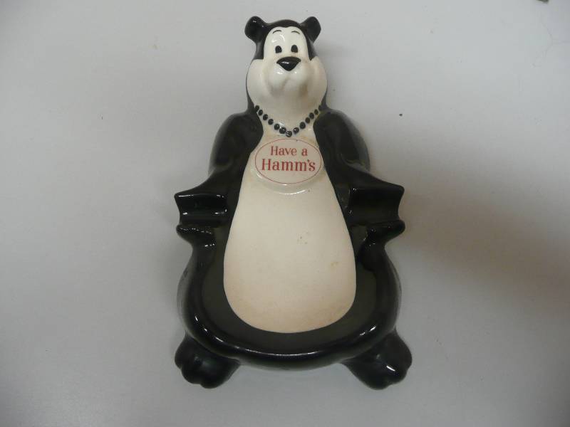 lot 15 image: VINTAGE HAMMS BEER BEAR ASHTRAY - VERY NICE - APPROX 5 BY 8 - SEE PICTURES