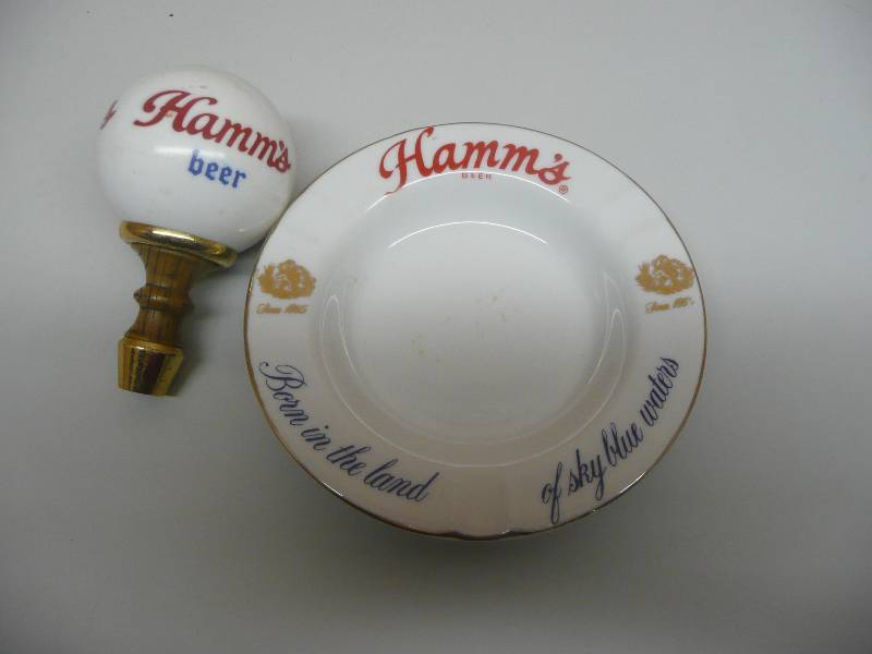 lot 16 image: VINTAGE HAMMS BEER ASHTRAY & TAP HANDLE - SEE PICTURES