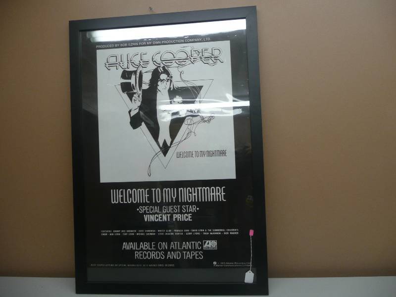 lot 23 image: VINTAGE 1 OF A KIND 1975 ALICE COOPER ORIGINAL SILK SCREENTEMPLATE (THIS IS WHAT THEY USED TO MAKE THE POSTERS WITH) PROFESSIONALLY FRAMED SO YOU CAN SEE THE DETAIL IN THE SCREENTEMPLATE - APPROX 26 12 BY 38 12 - SEE PICTURES