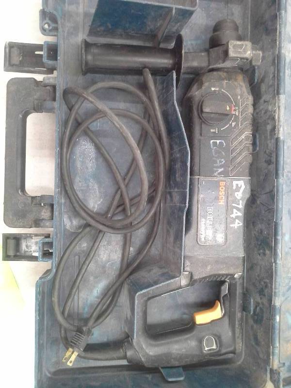 lot 431 image: Bosch Rotary Hammer Drill