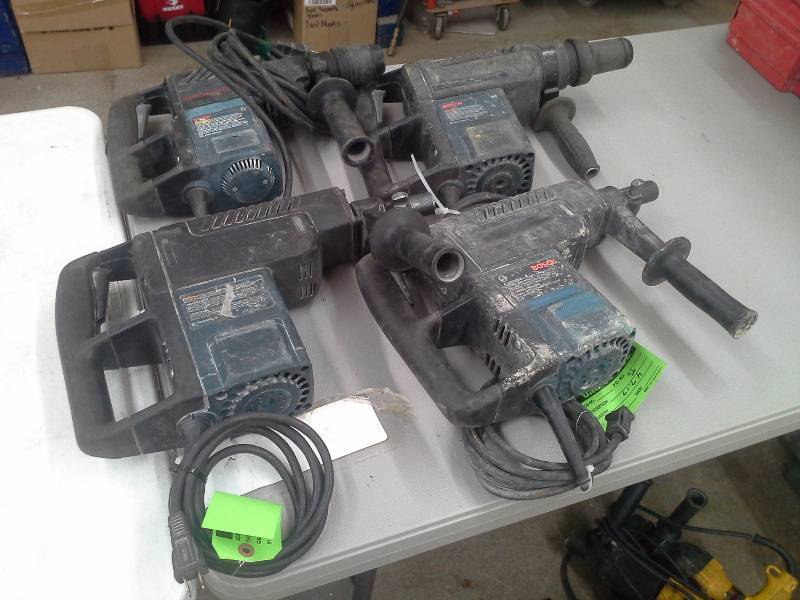 lot 437 image: Lot of (4) Bosch Rotary Hammer Drills