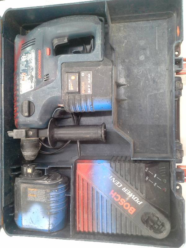lot 438 image: Bosch 24V Rotary Hammer Drill