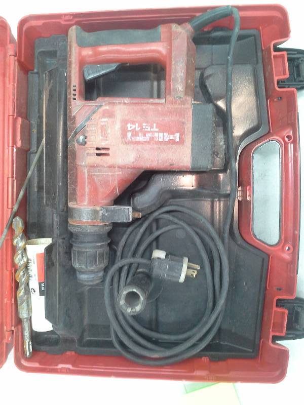 lot 451 image: Hilti TE14 Hammer Drill