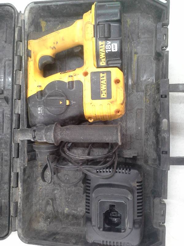 lot 464 image: Dewalt 18v Hammer Drill