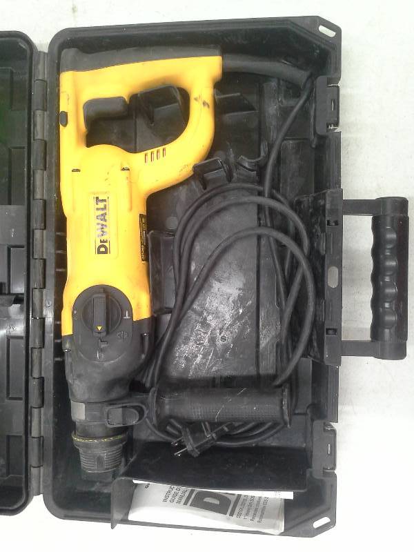 lot 465 image: Dewalt Hammer Drill