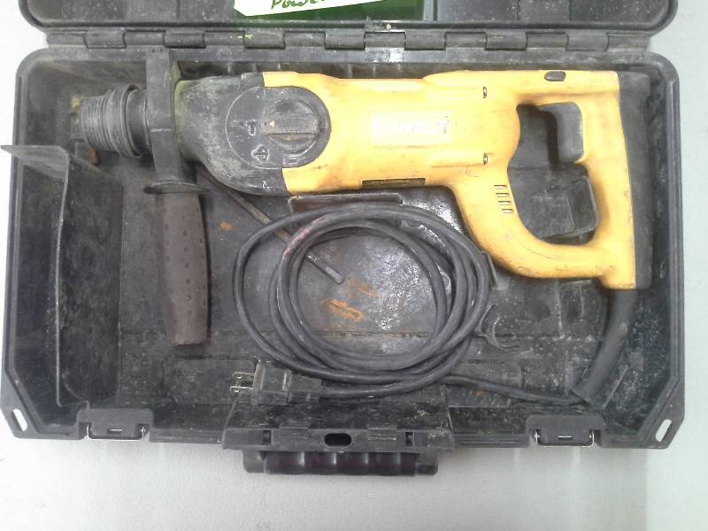 lot 467 image: Dewalt Hammer Drill