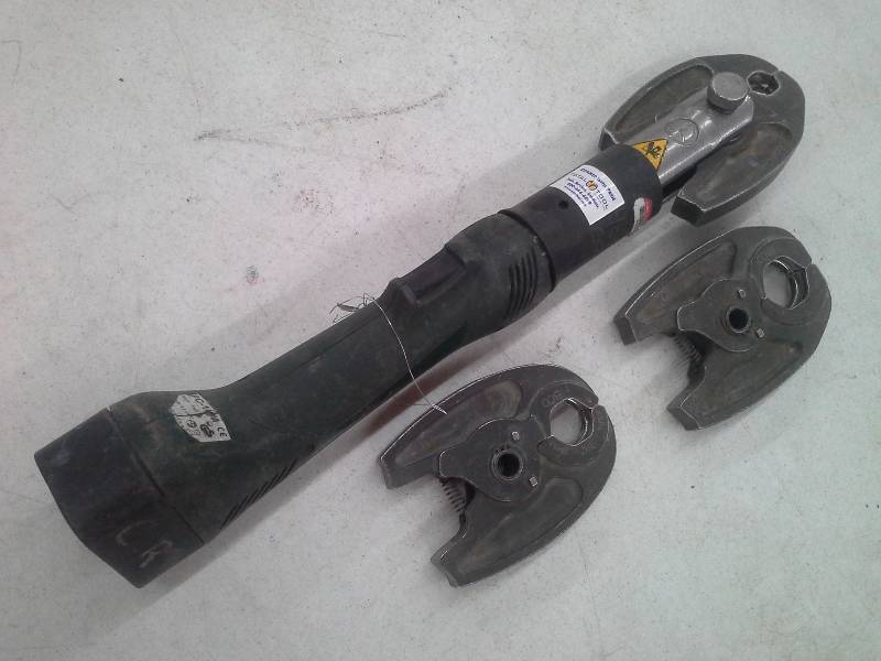 lot 482 image: Nibco Crimping Tool and heads