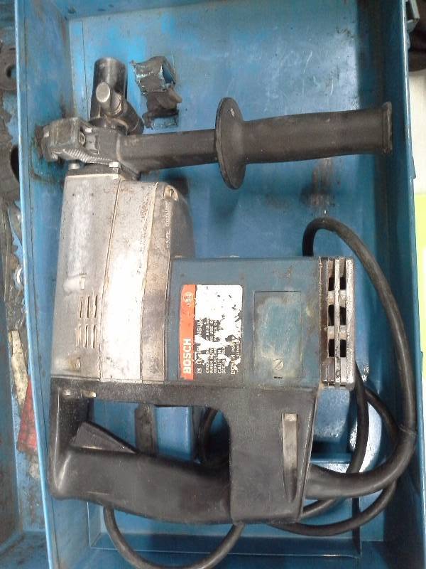 lot 402 image: Bosch Rotary Hammer Drill