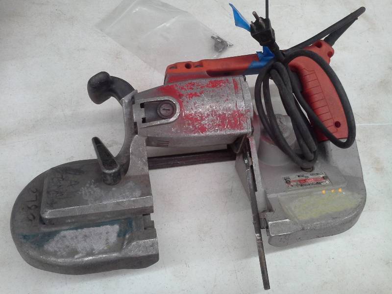 lot 415 image: Milwaukee Corded Band Saw