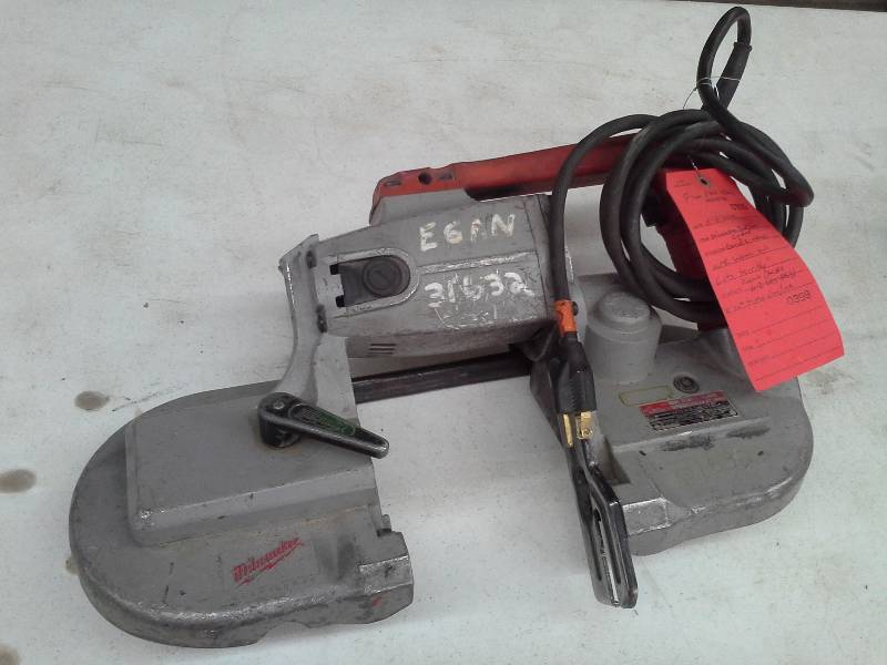 lot 417 image: Milwaukee Corded Band Saw