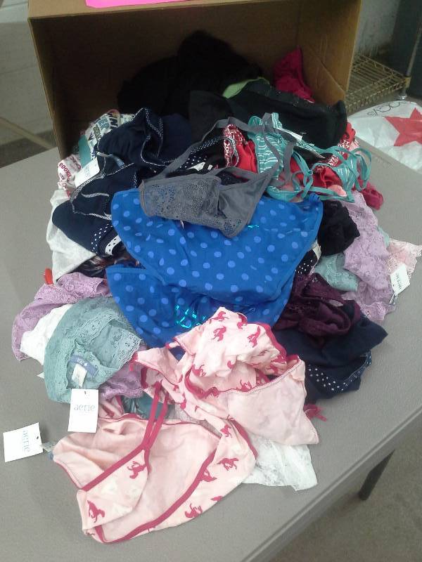 lot 15 image: Womans Underwear