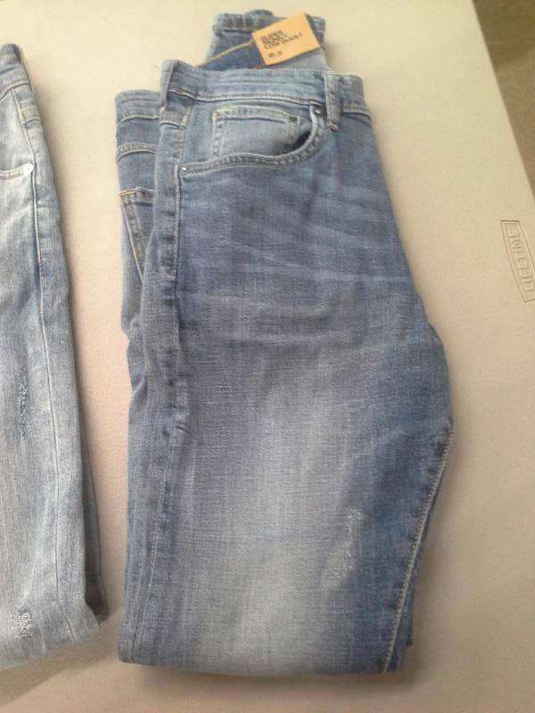 lot 17 image: Pair of Mens Jeans