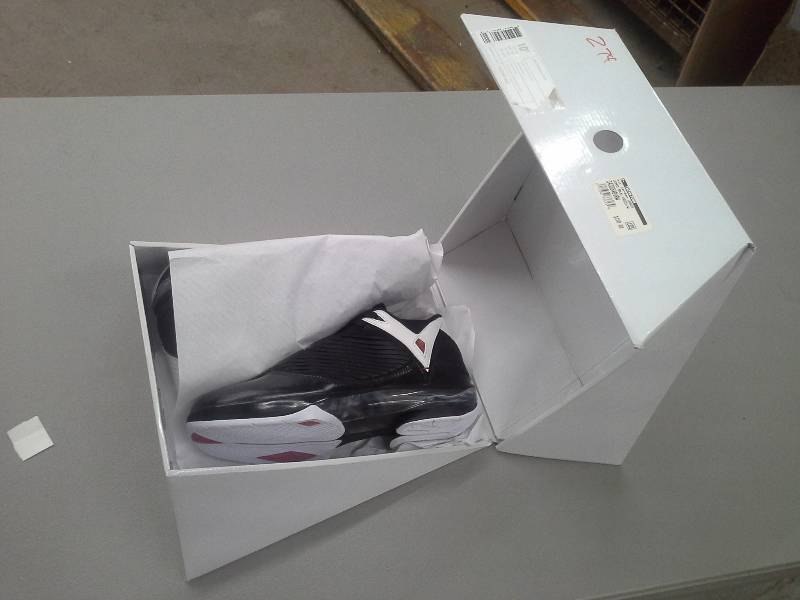 lot 34 image: Mens Jordan Shoes