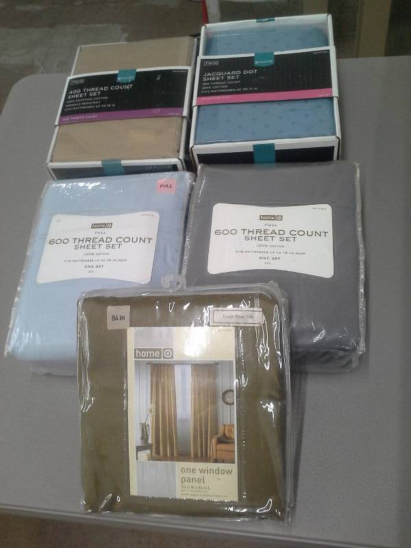 lot 40 image: Linen Lot