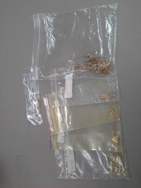 lot 51 image: Gold Jewelry Lot