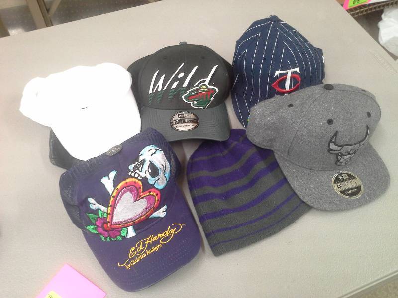 lot 56 image: Hat Lot