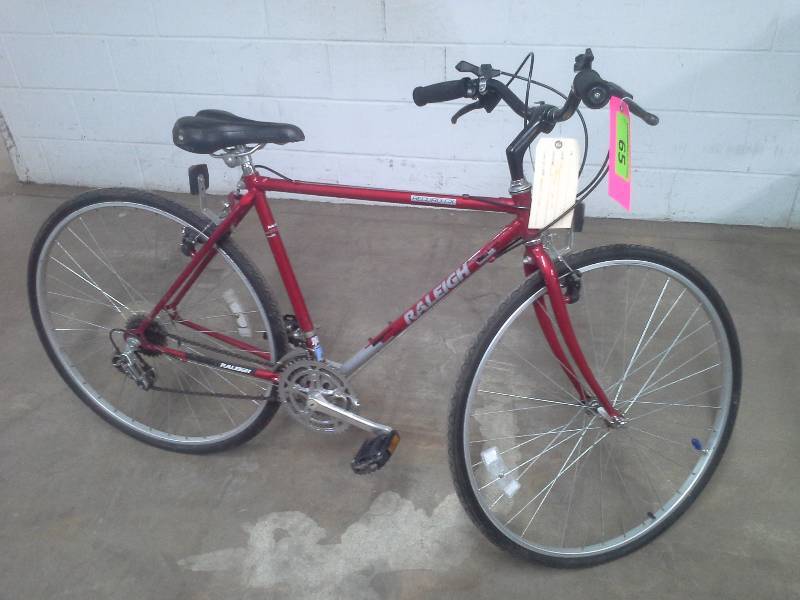 lot 65 image: Raleigh Bicycle