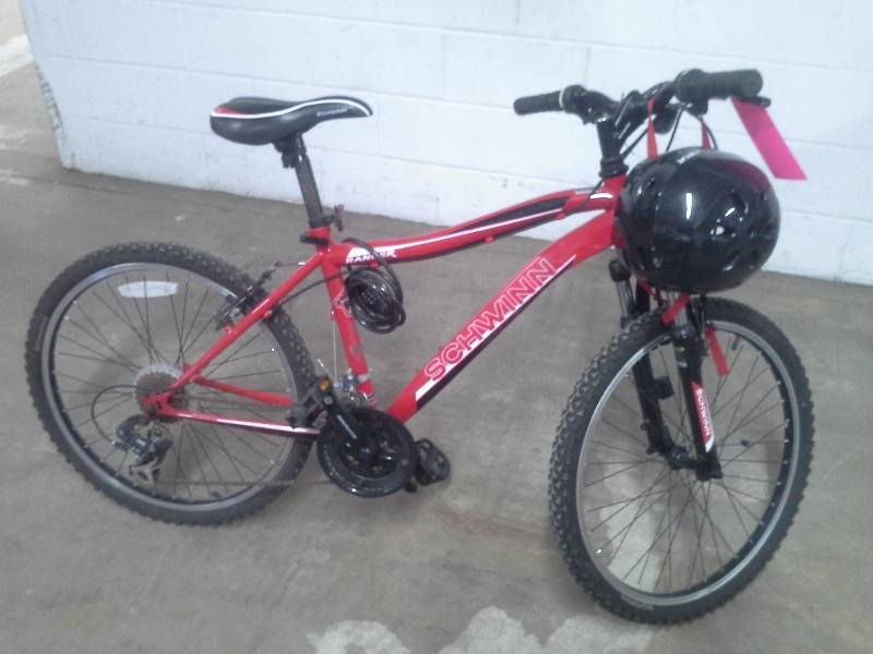 lot 67 image: Schwinn Bicycle
