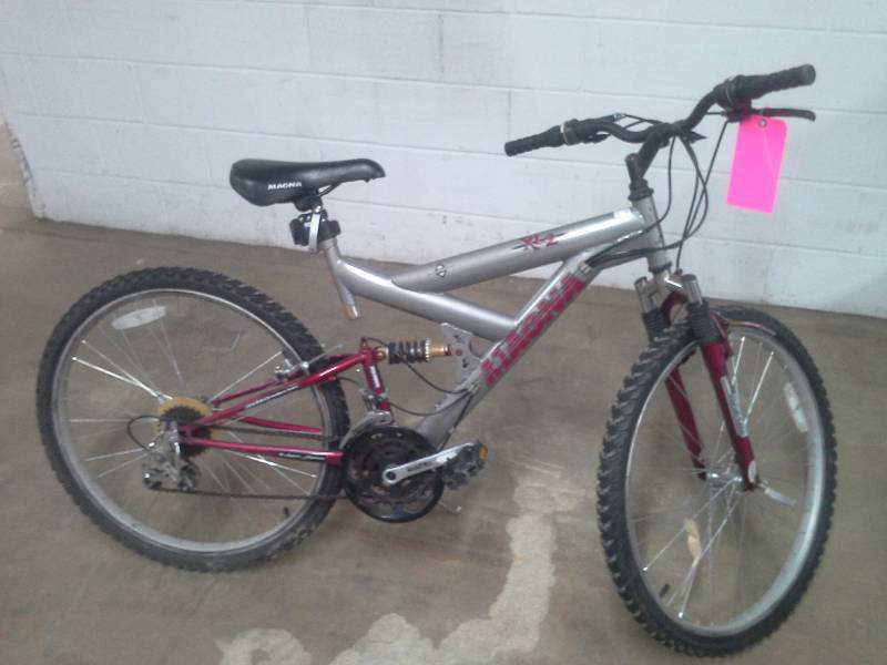 lot 72 image: Magna Bicycle