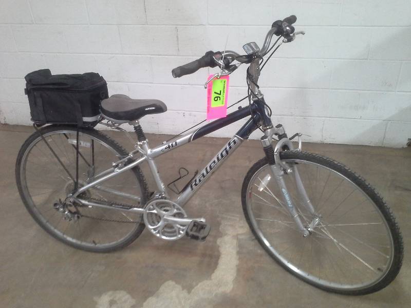 lot 76 image: Raleigh Bicycle