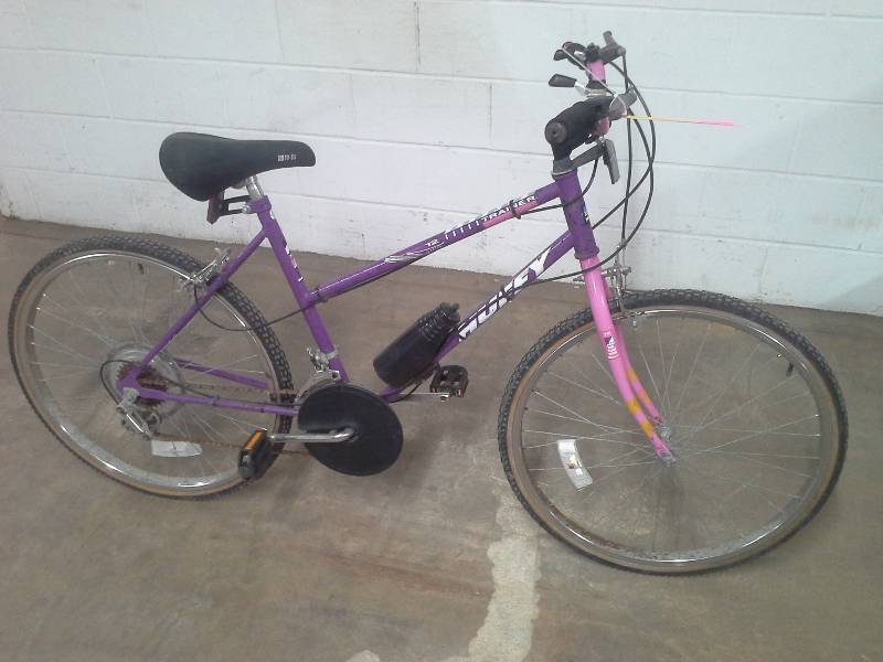 lot 90 image: Huffy Bicycle