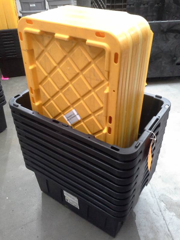 lot 712 image: (10) Plastic Storage Bins