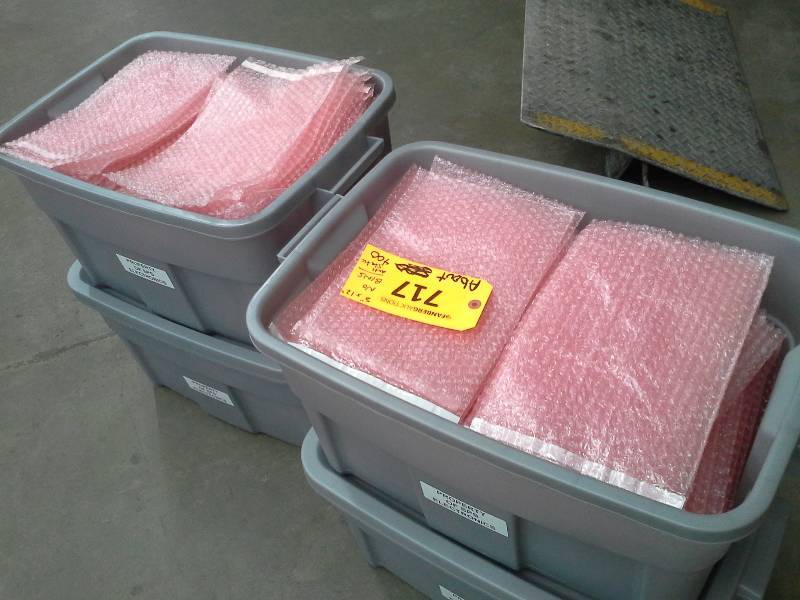 lot 717 image: About 400 Anti- Static Bubble Envelopes