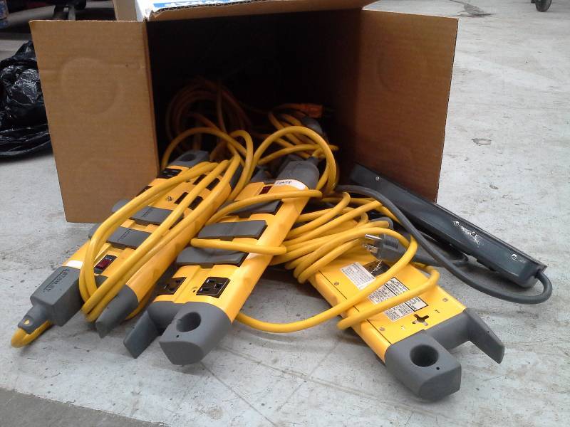 lot 763 image: Extension  Cord Lot