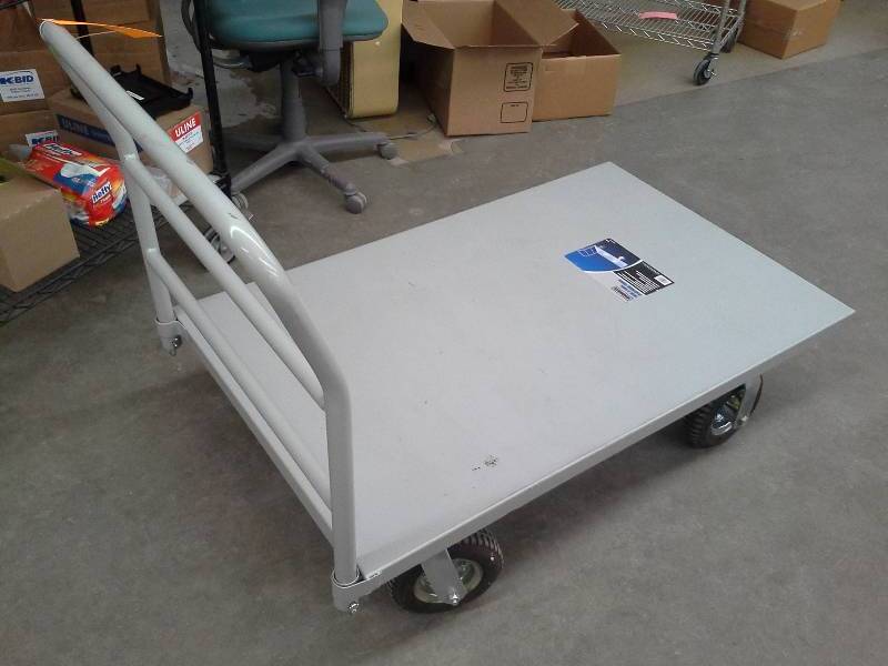 lot 778 image: Roughdeck 30x 50 Platform Truck