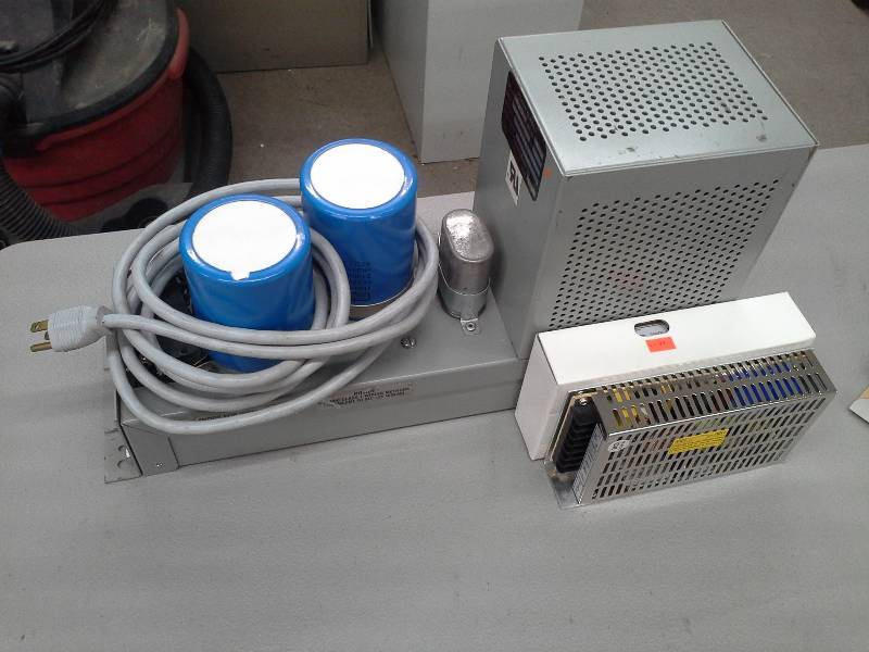 lot 779 image: Twinfly P1-150-48 Power Supply with C.I. Transformer