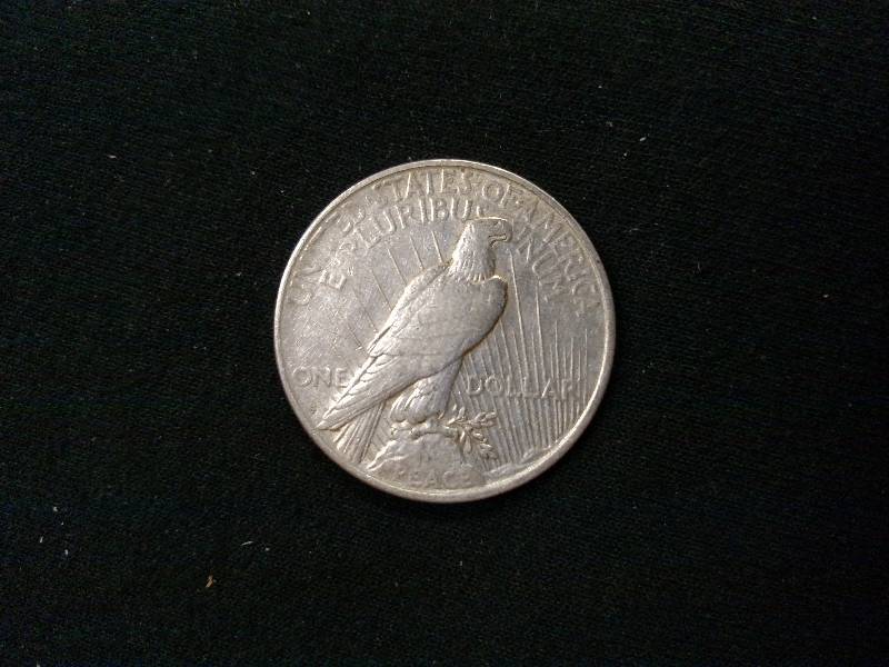 1922 D Peace Silver Dollar...