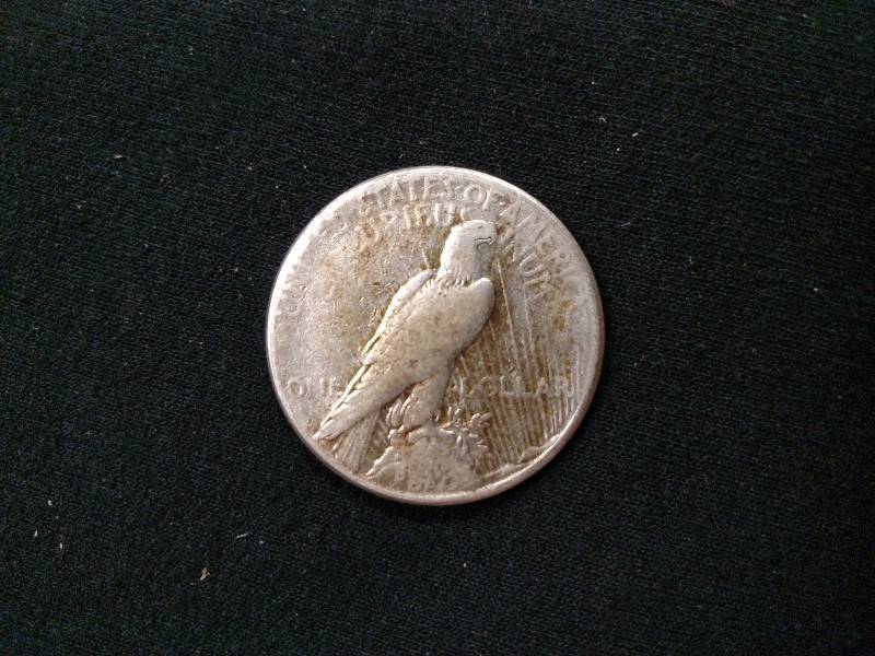 1922 D Peace Silver Dollar...