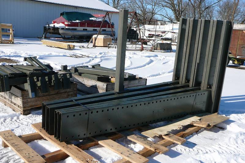 lot 1 image: Adjustable Storage Racks