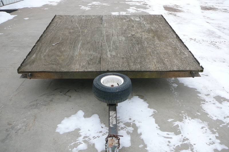 lot 5 image: Tilt Trailer