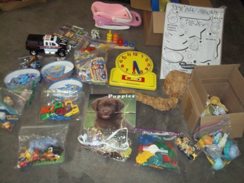 Large Lot of Assorted Toys and Puzzles