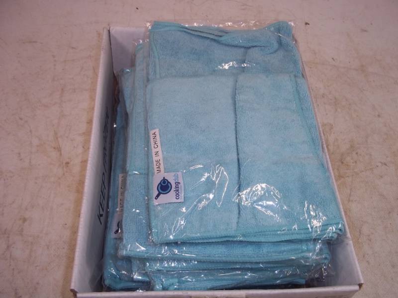 30 Piece Micro Fiber towels, 10 sets each set has 3 towels 23x 11 15 x 8 and 8 x  8