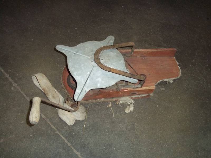 Vintage seeder