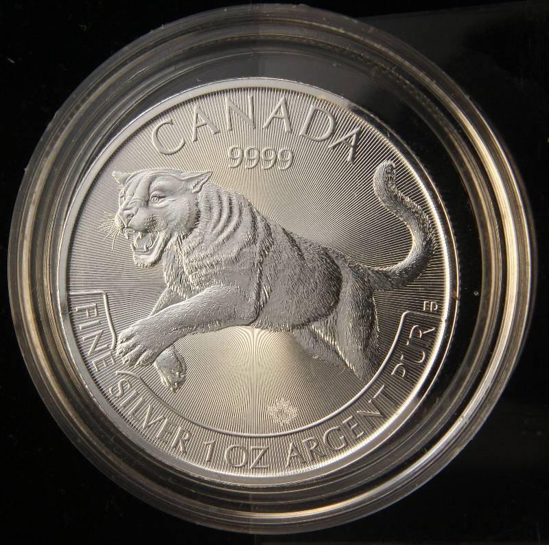 2016 CANADA $5 LYNX 1 TROY OZ. .9999 FINE SILVER IN AIRTITE