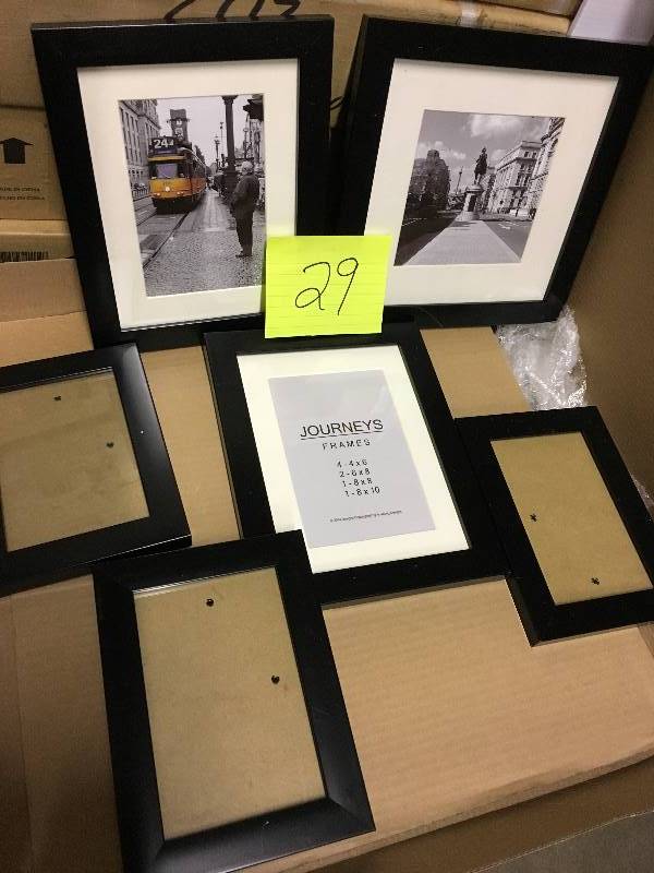 lot 29 image: Nielsen Bainbridge Create-A-Gallery Snapshot picture Frame Set, Black open box never used