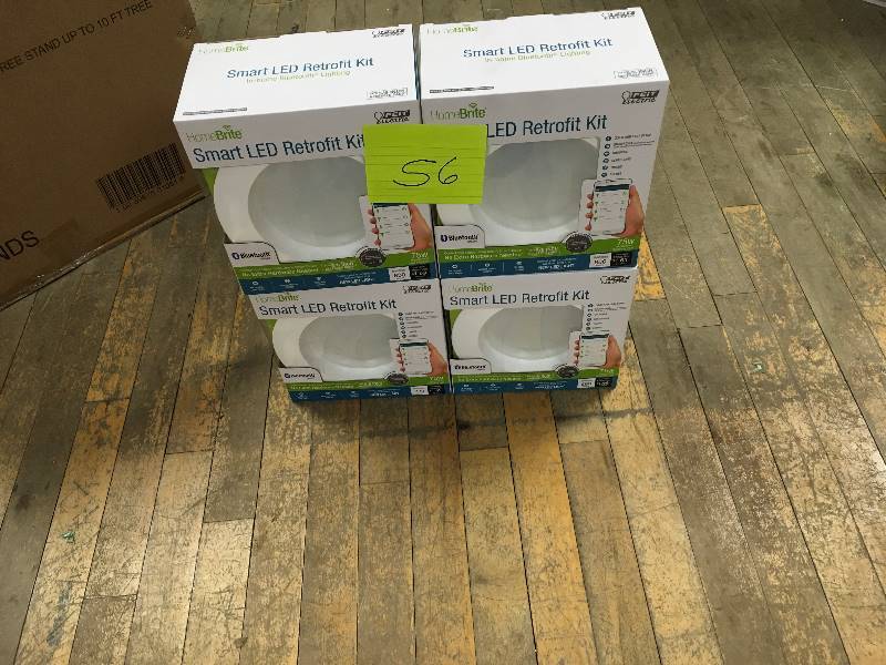 lot 56 image: Feit Electric 6 Warm White LED Retrofit Trim Dimmable Flood Light Bulb, 75W5165 Lighting - Lot of 4 no used