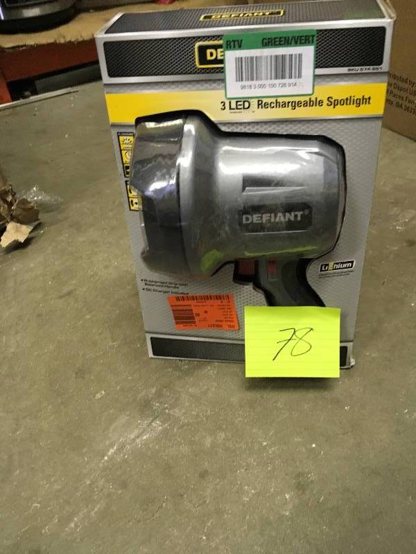lot 78 image: Defiant 450 Lumen Rechargeable LED Spotlight, Gray open box never used