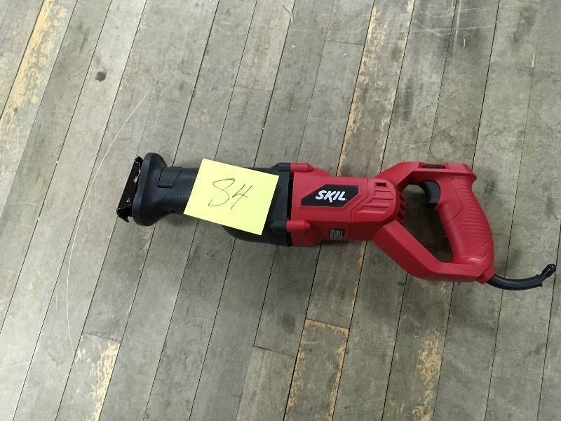 lot 84 image: Skil 9206-02 7.5 Amp Reciprocating Saw