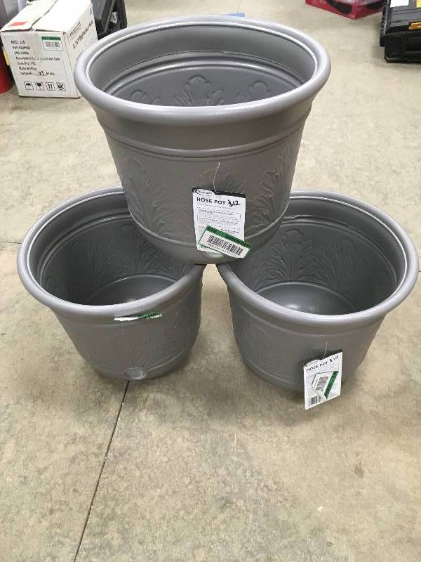 lot 129 image: Suncast Grey Resin Hose Pots - Lot of 3 new