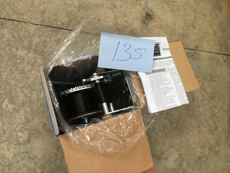 lot 135 image: Reese Winch with 20 Strap & Hook 1500 lb. not used