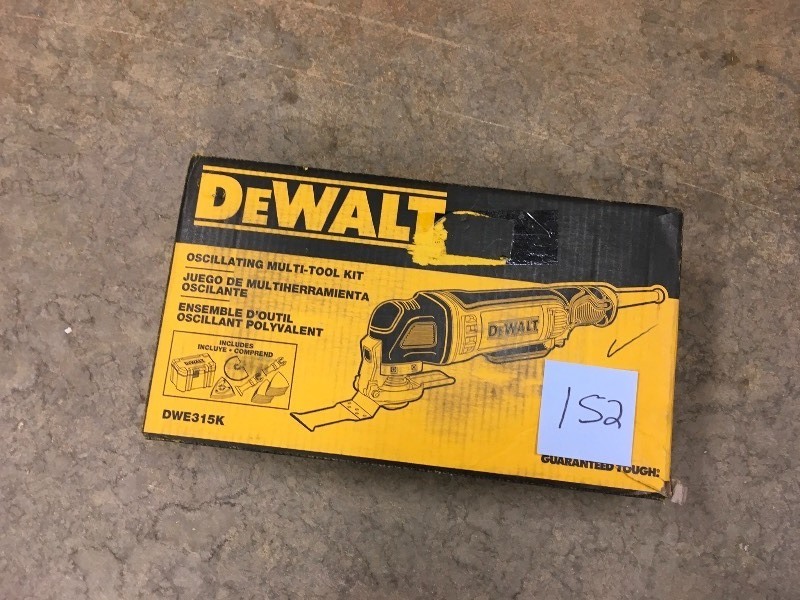 lot 152 image: Dewalt Oscillating Multi Tool Kit