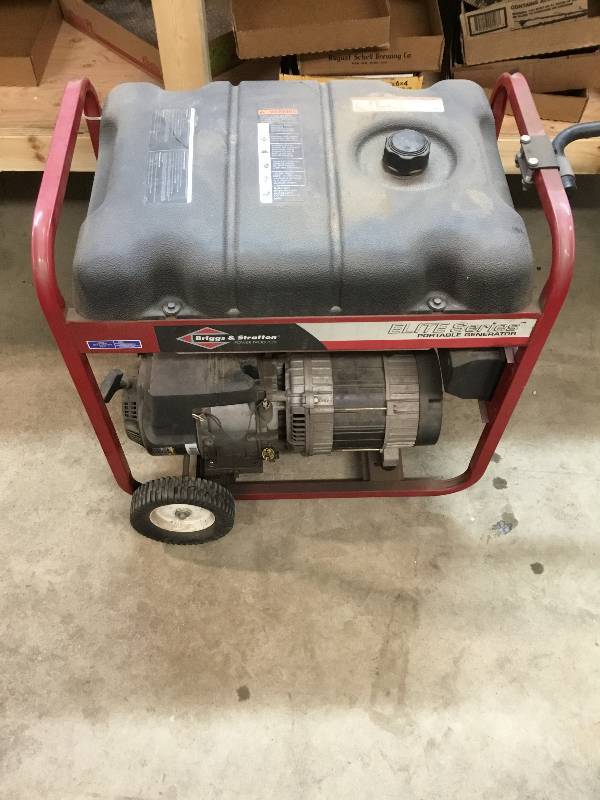 lot 18 image: Briggs & Stratton Power Products - Elite Series, Portable Generator