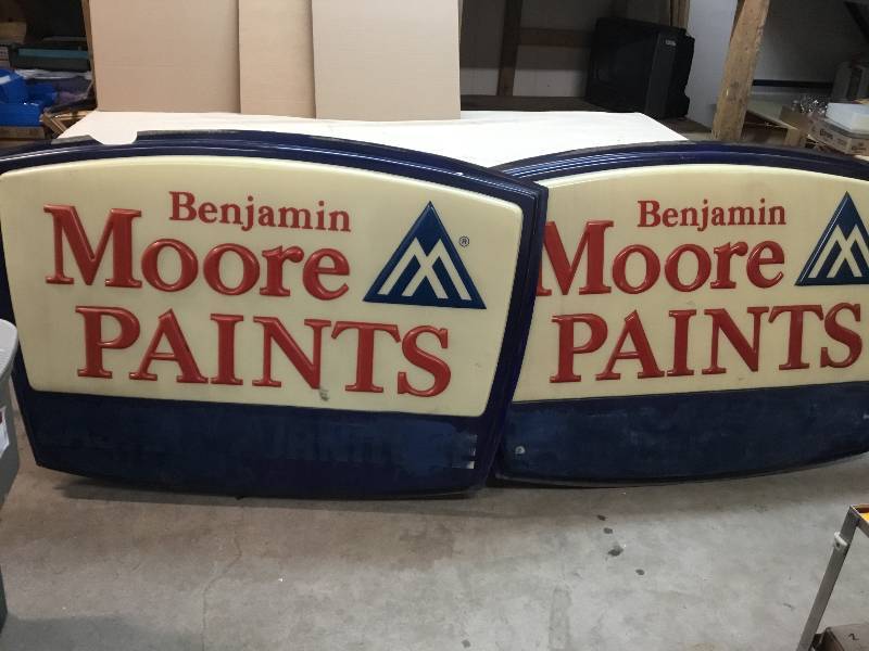 benjamin moore sign