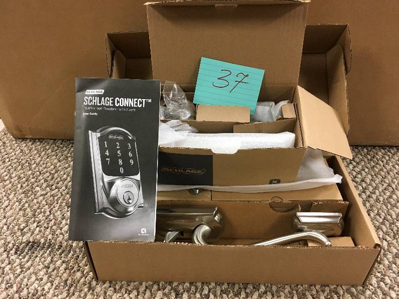 Schlage Connect Camelot Satin Nickel touchscreen Door Deedbolt and Entry Handle Set open box